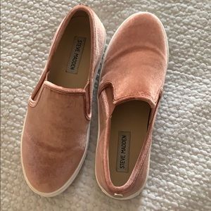 Steve Madden velvet slip one